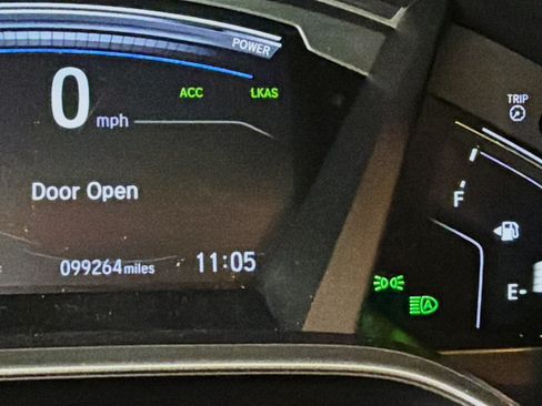 Used 2020 Honda CR-V Touring image 18
