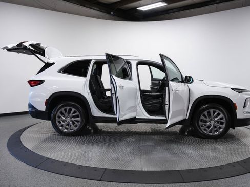 New 2026 Buick Enclave Preferred AWD/4WD image 10