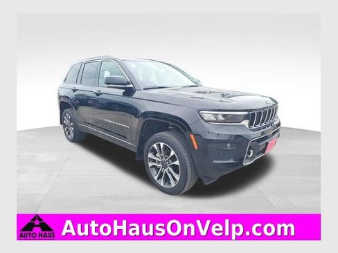 Used 2023 Jeep Grand Cherokee Overland AWD/4WD image 1