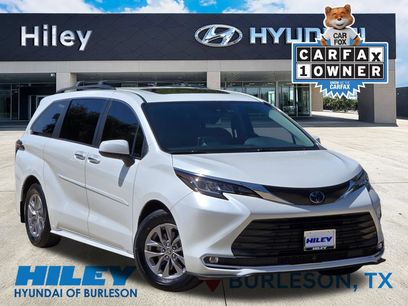 Used 2023 Toyota Sienna XLE