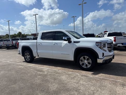 Used 2024 GMC Sierra 1500 SLT AWD/4WD image 14