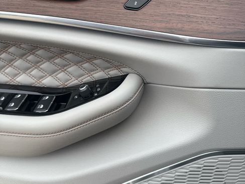 Used 2022 Jeep Grand Cherokee Summit w/ Adv Protech Group IV image 16