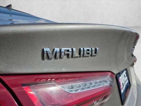 Used 2022 Chevrolet Malibu LT FWD image 12
