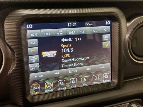 Used 2021 Jeep Wrangler Sport S image 21