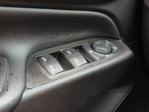 Used 2024 Chevrolet Equinox LT FWD image 32