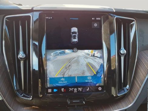 Used 2023 Volvo XC60 B5 Plus w/ Climate Package image 17