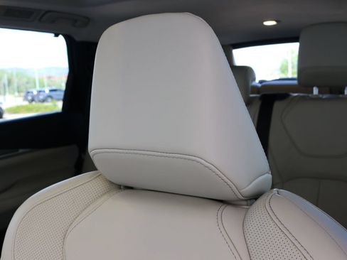 Certified 2023 INFINITI QX60 Luxe w/ Cargo Package AWD/4WD image 30