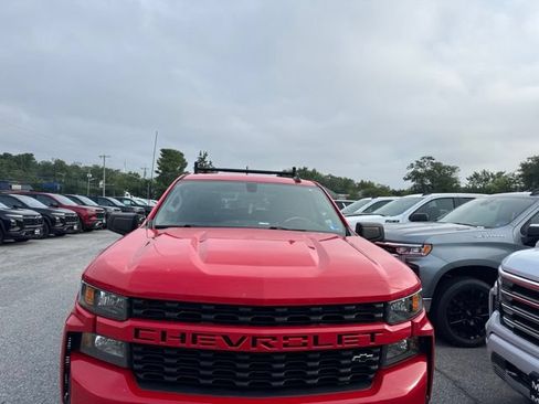 Used 2022 Chevrolet Silverado 1500 Custom AWD/4WD image 3