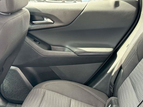 Used 2025 Chevrolet Equinox LT AWD/4WD image 12