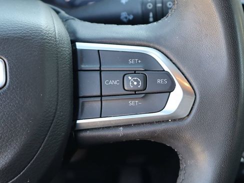 Used 2024 Jeep Compass Latitude AWD/4WD image 12