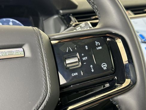 Certified 2025 Land Rover Range Rover Velar Dynamic SE image 22