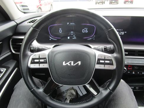 Used 2025 Kia Telluride S AWD/4WD image 15