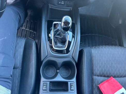 Used 2018 Nissan Rogue SV image 24