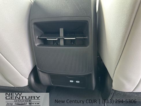 New 2026 Jeep Cherokee Limited AWD/4WD image 18