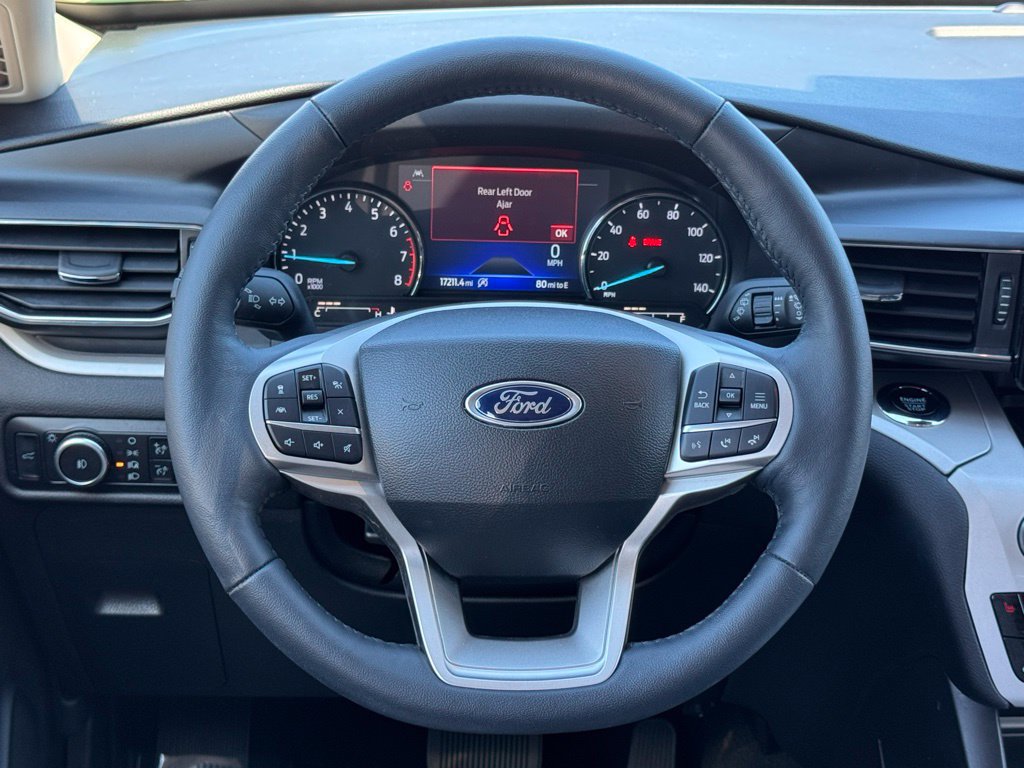 Used 2023 Ford Explorer XLT w/ Equipment Group 202A AWD/4WD image 7