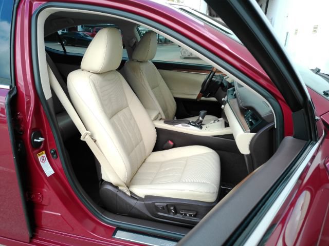 Used 2016 Lexus ES 350 w/ Luxury Package w/Wood Trim FWD image 21