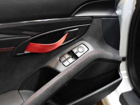 Used 2021 Porsche 718 Boxster Spyder image 50