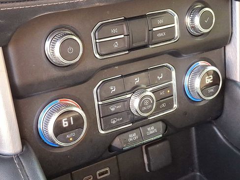 Used 2021 GMC Yukon SLE AWD/4WD image 16