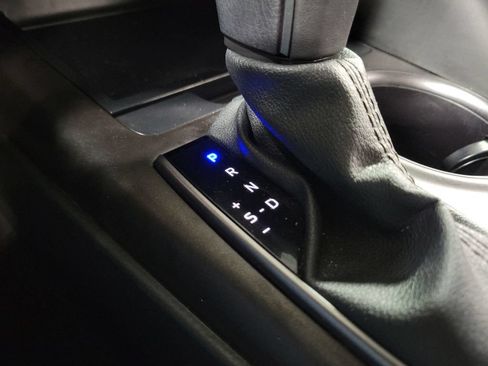 Used 2024 Toyota Camry SE FWD image 17