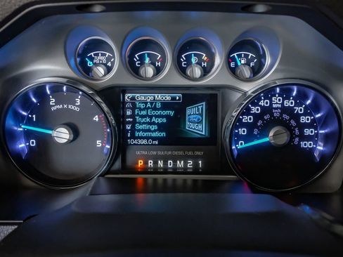 Used 2015 Ford F250 Platinum w/ FX4 Off-Road Package image 18