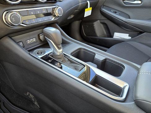 New 2025 Nissan Sentra SV w/ Trunk Package image 15