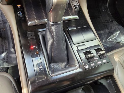 Used 2020 Lexus GX 460 Premium image 28