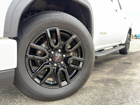 Used 2024 GMC Sierra 1500 Elevation w/ Elevation Premium Package AWD/4WD image 10