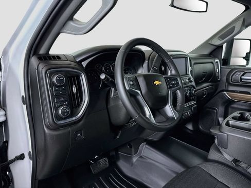 Used 2021 Chevrolet Silverado 2500 LT w/ Fleet Comfort Package AWD/4WD image 9