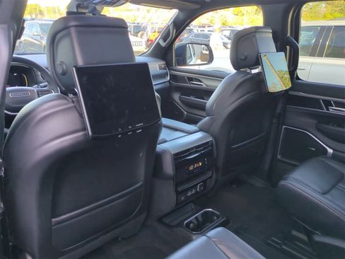 Used 2023 Jeep Wagoneer Series II w/ Convenience Group I image 17