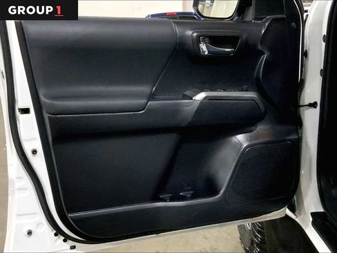 Certified 2020 Toyota Tacoma TRD Off-Road image 22