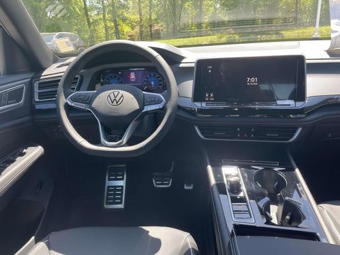 New 2026 Volkswagen Atlas Cross Sport SEL Premium R-Line AWD/4WD image 11