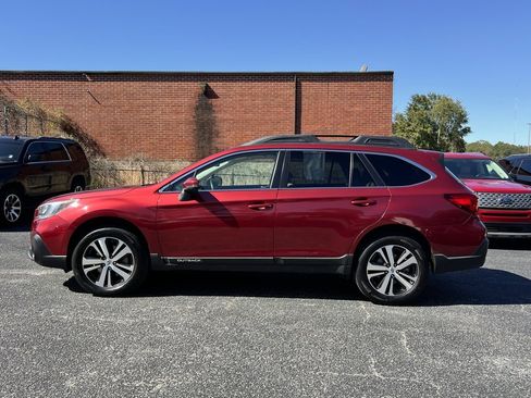 Used 2019 Subaru Outback 2.5i Limited image 2