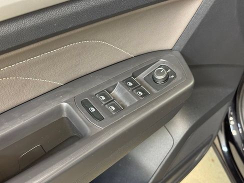 Used 2023 Volkswagen Atlas SE FWD image 10
