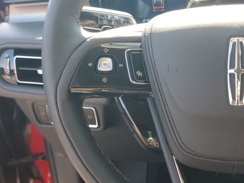New 2026 Lincoln Aviator AWD image 16