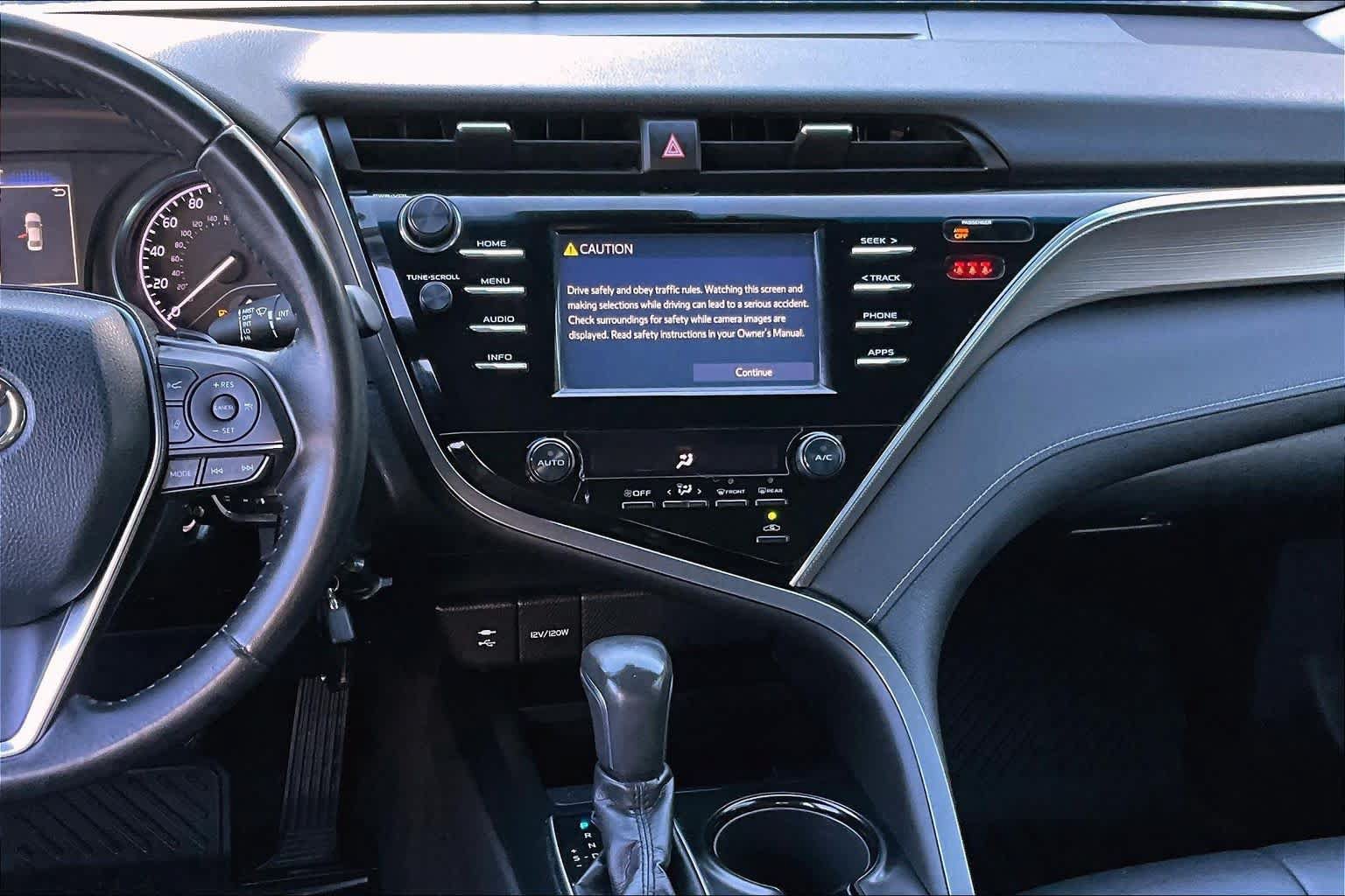 Used 2018 Toyota Camry SE FWD image 7