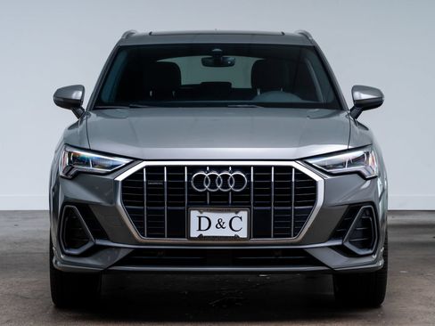 Used 2021 Audi Q3 2.0T Premium Plus w/ Premium Plus Package AWD/4WD image 2