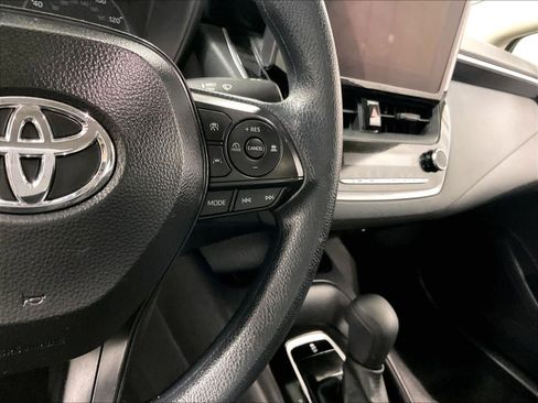 Used 2025 Toyota Corolla LE image 23