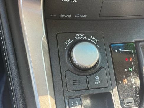 Used 2015 Lexus NX 200t FWD image 16