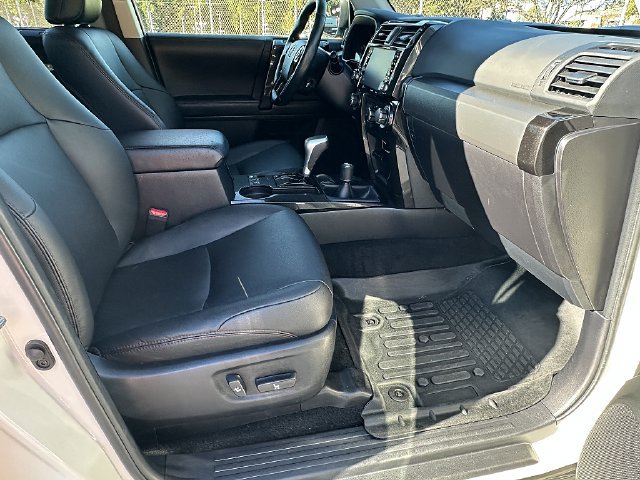 Used 2023 Toyota 4Runner TRD Off-Road Premium AWD/4WD image 11