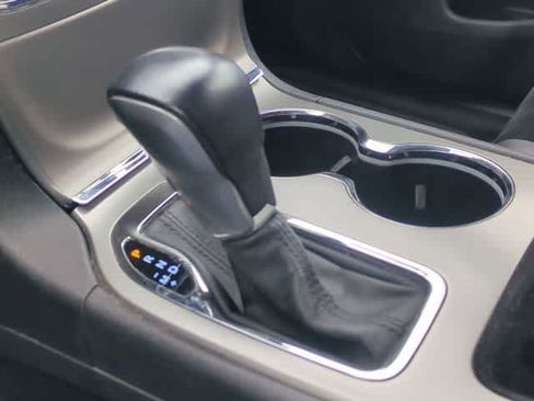 Used 2018 Jeep Grand Cherokee Altitude image 31