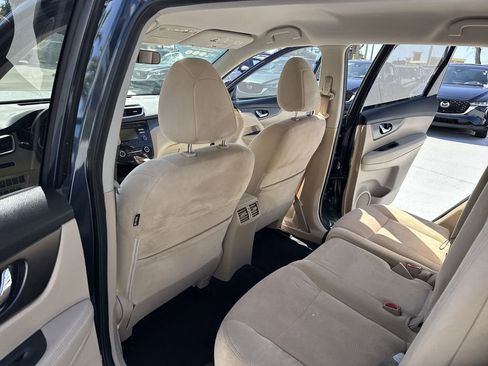 Used 2016 Nissan Rogue S w/ Appearance Package FWD image 34