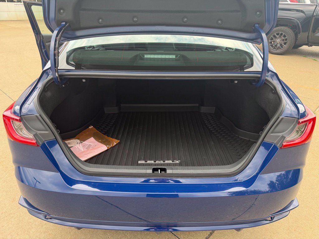 Certified 2025 Toyota Camry XSE FWD image 29