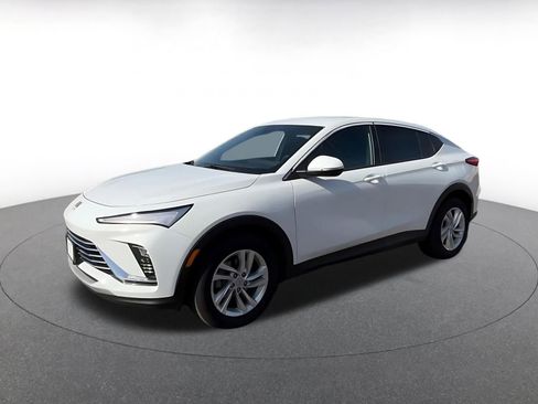 Used 2025 Buick Envista Preferred image 8