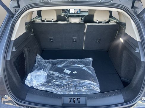 New 2026 Lincoln Corsair Premiere image 7