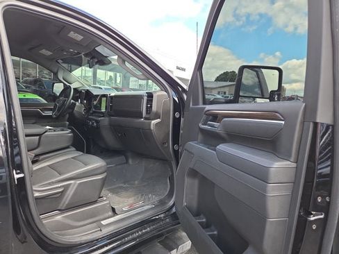 Used 2025 Chevrolet Silverado 2500 LT w/ Trail Boss Package AWD/4WD image 12