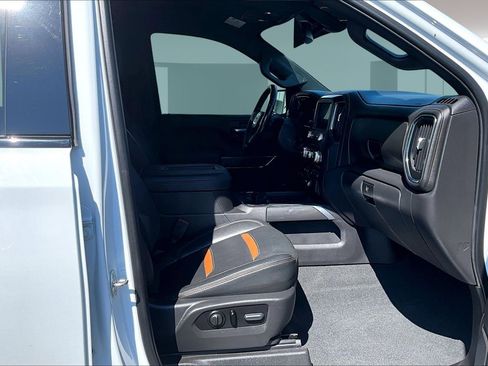 Used 2021 GMC Sierra 1500 AT4 image 30