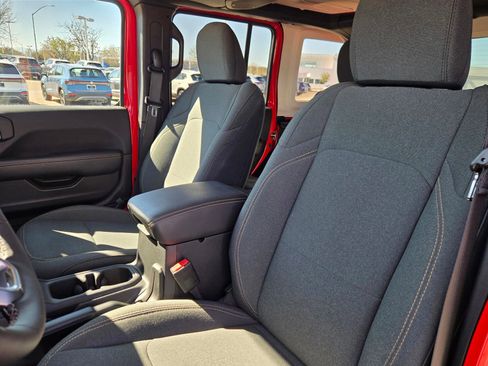 Used 2025 Jeep Wrangler Sahara 4xe w/ Safety Group image 15