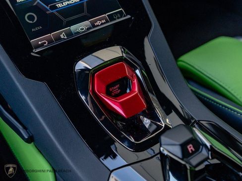 Used 2022 Lamborghini Huracan EVO RWD image 16
