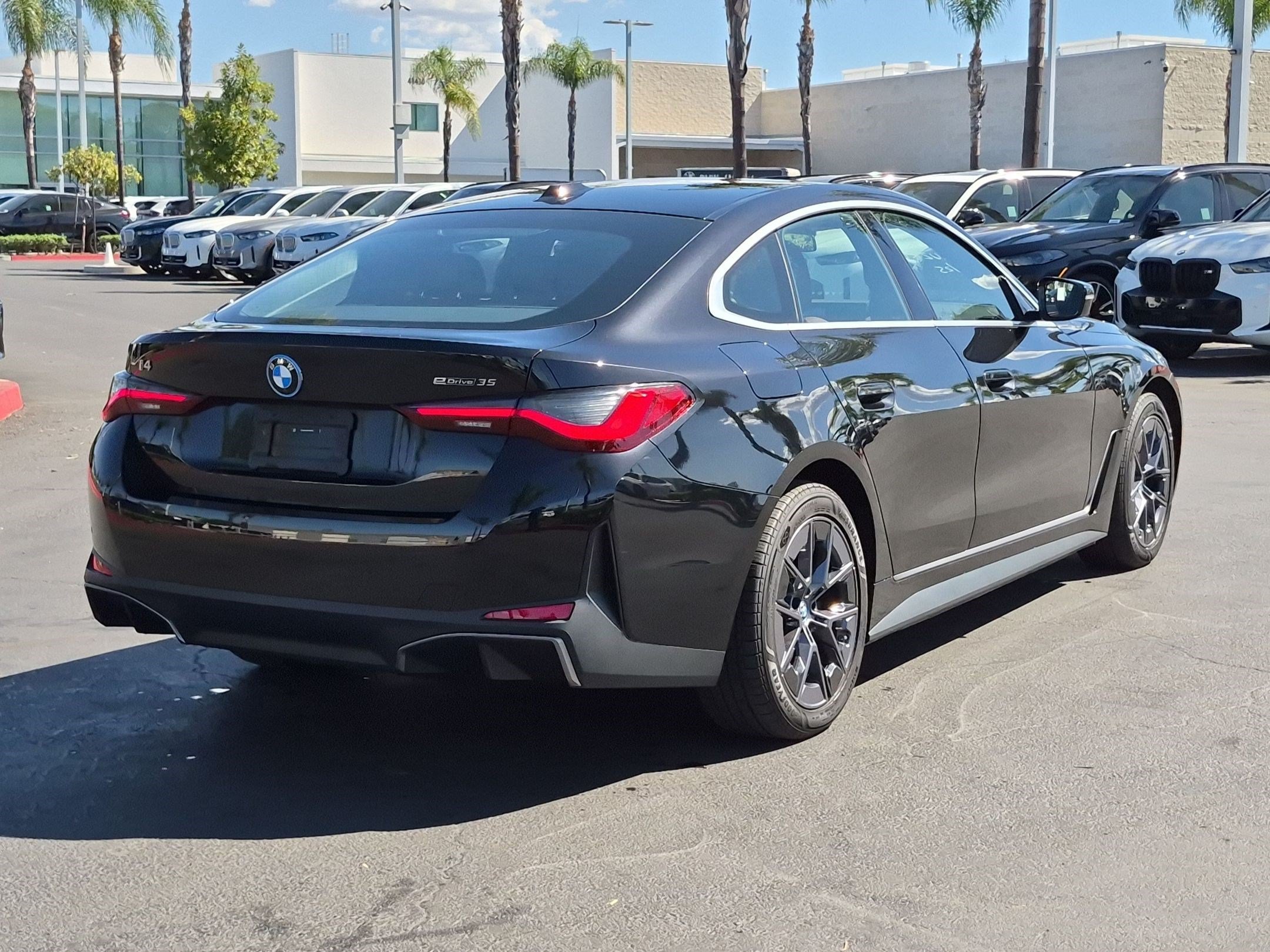 Used 2024 BMW i4 eDrive35 w/ Premium Package RWD image 10