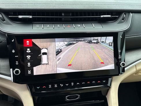 New 2026 Jeep Grand Cherokee Limited w/ Luxury Tech Group II image 31